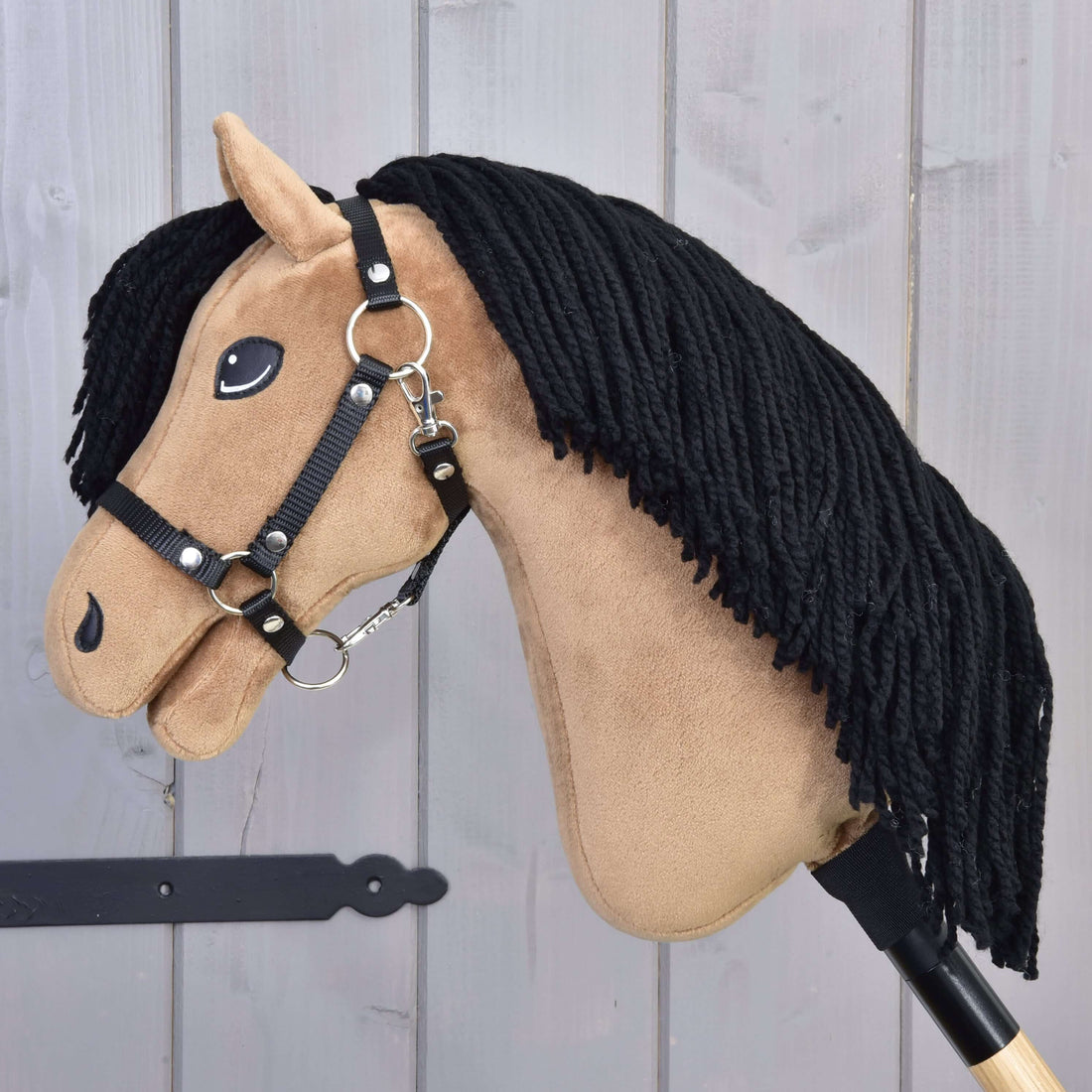 Hobby Horse Samantha s čiernou ohlávkou