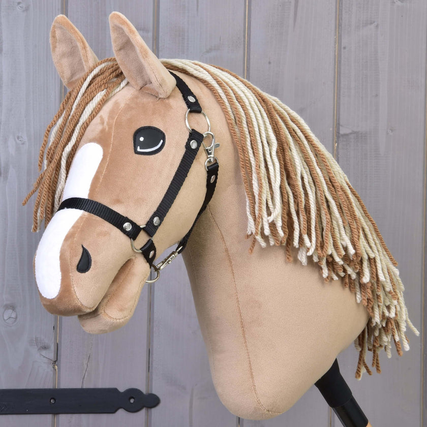 Hobby Horse Bren s čiernou ohlávkou
