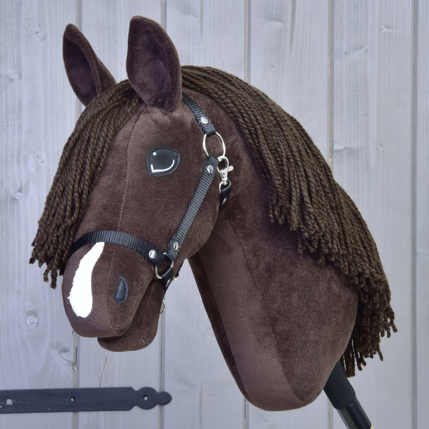 Hobby Horse Chianti s čiernou ohlávkou