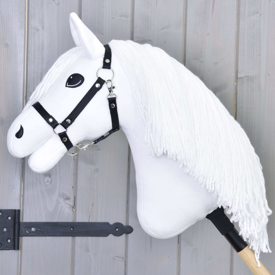 Hobby Horse Lady s čiernou ohlávkou