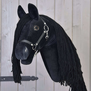 Hobby Horse Maximus s čiernou ohlávkou