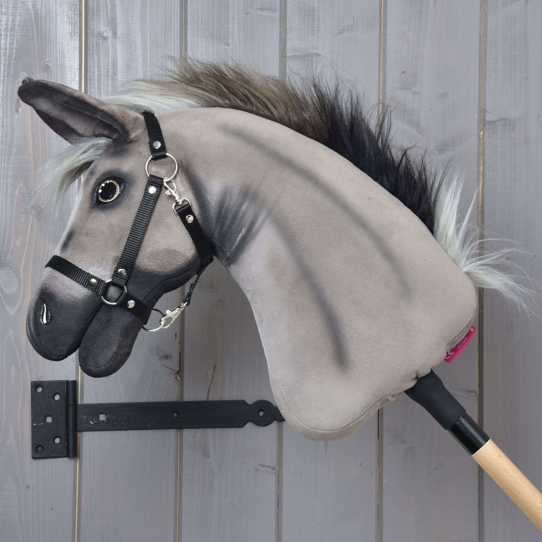 Hobby Horse osol Olin s čiernou ohlávkou