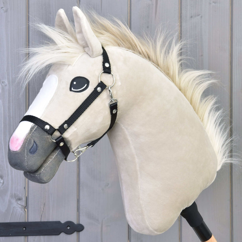 Hobby Horse Pixie s čiernou ohlávkou