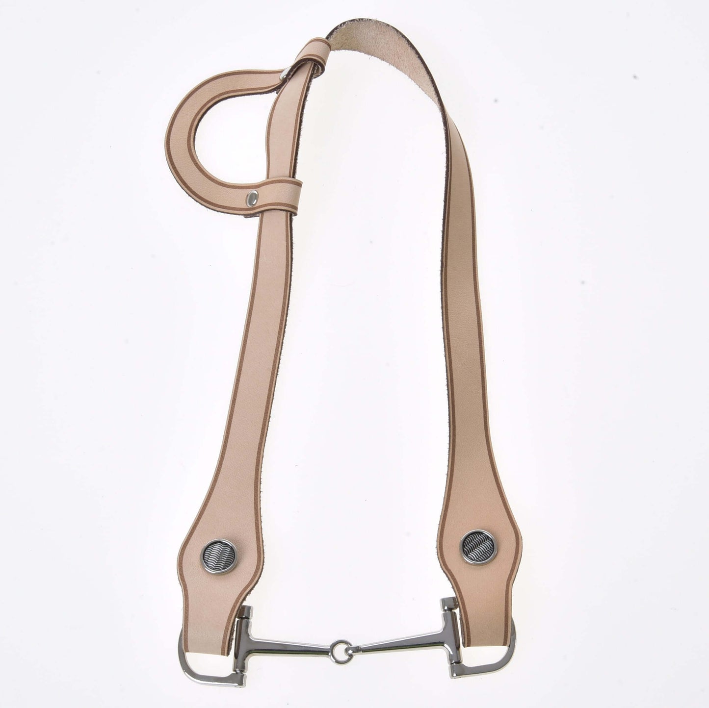 Uzdečka western jednouška od Hobby Horse LarDen zo svetlohnedej kvalitnej kože s kruhovým očkom, dvoma kovovými patentkami a priloženým zubadlom na bielom pozadí.