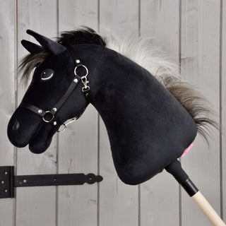 Hobby Horse Bond s čiernou ohlávkou