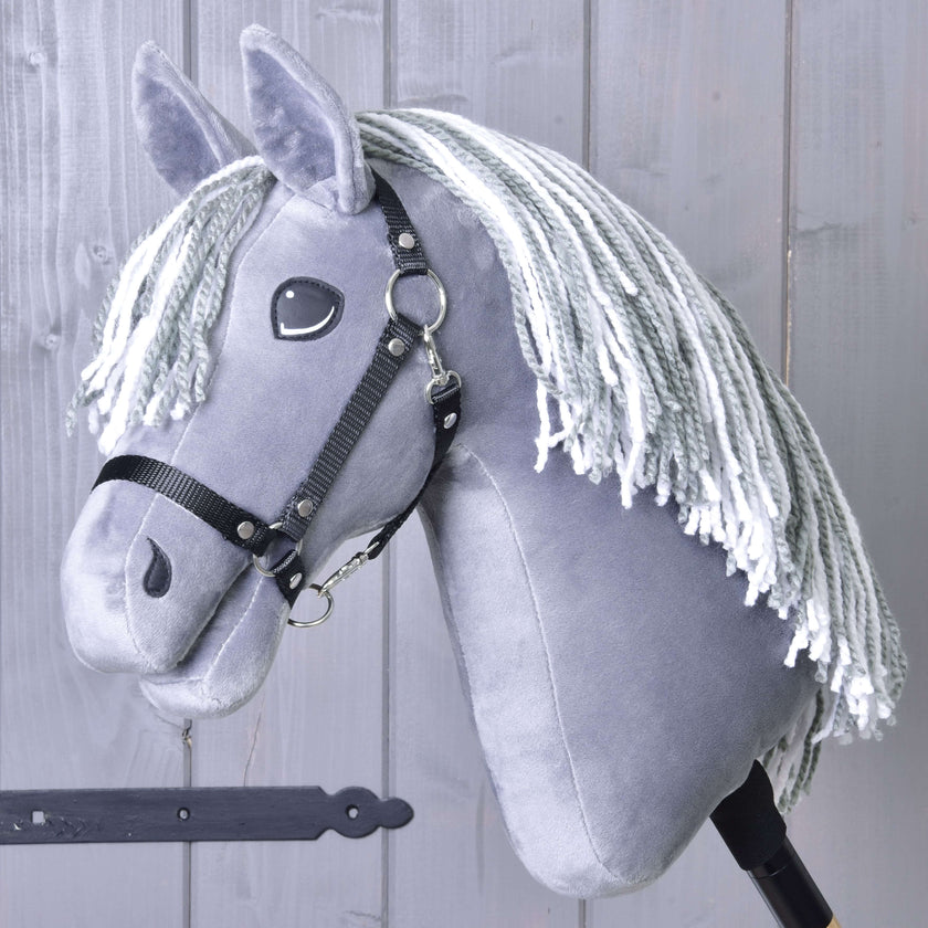 Hobby Horse Calypso s čiernou ohlávkou
