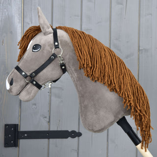 Hobby Horse Chanell s čiernou ohlávkou