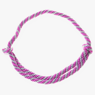 Nákrčník prúžok ružový od Hobby Horse LarDen s ručne vyrábanými krútenými prameňmi v ružovej, bielej a fialovej farbe do kruhovej slučky so zauzlenými koncami, ideálny na jazdu bez uzdečky. Elegantne zobrazený na bielom pozadí.