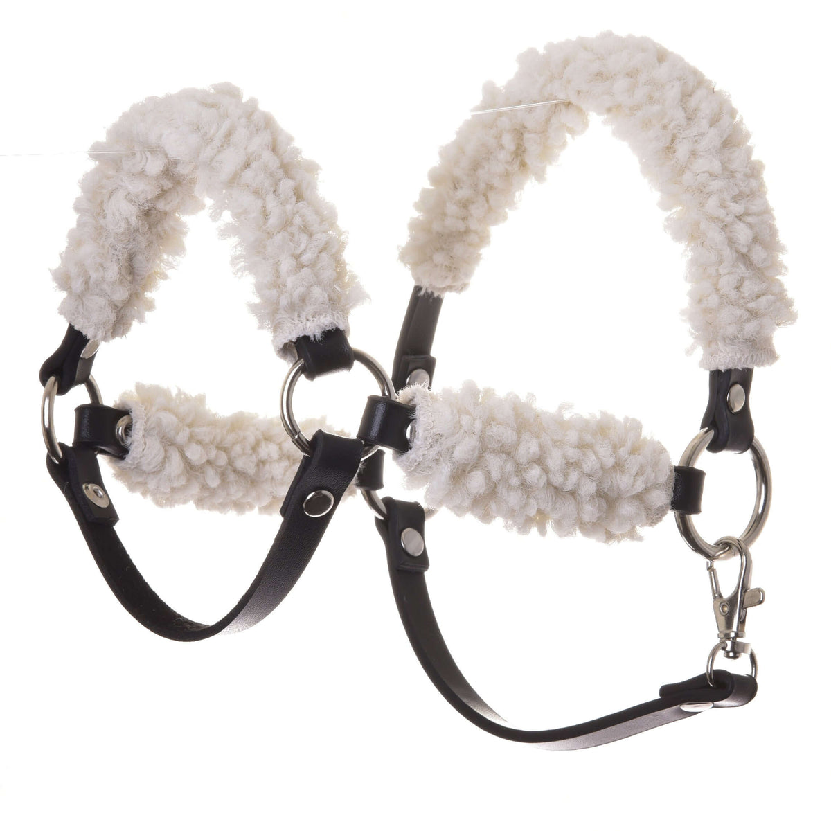 Čierna ohlávka z koženky s kompletným barančekom od Hobby Horse LarDen so strieborným kovaním a bielym fleece na nánosníku a nátylníku, ideálna pre kone alebo Hobby Horse.